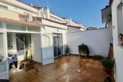 联排别墅 出售 进入 Almendralejo, Badajoz. 
